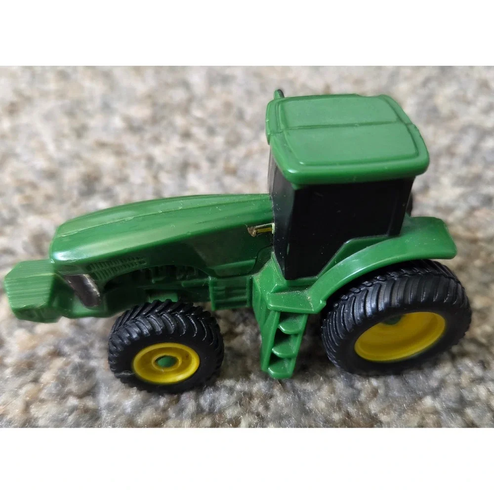 John Deere Green and Yellow Toy Tractor Licensed Product 007 0‎ WY00